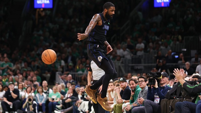 Kyrie Irving kohtasi finaalissa Boston Celticsin